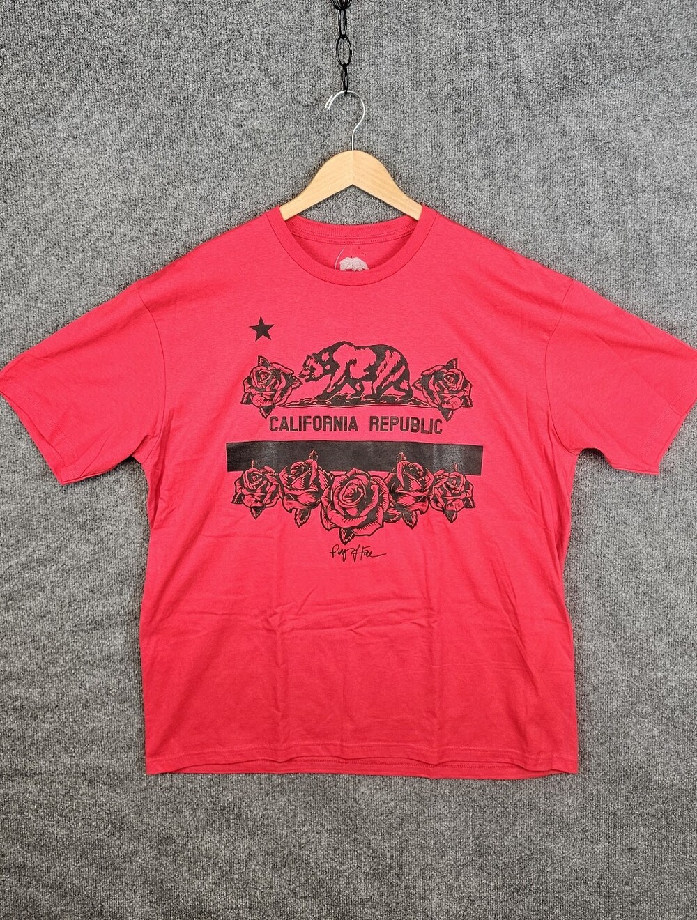 Ring of Fire California Republic Bear & Roses Graphic Tee - Red